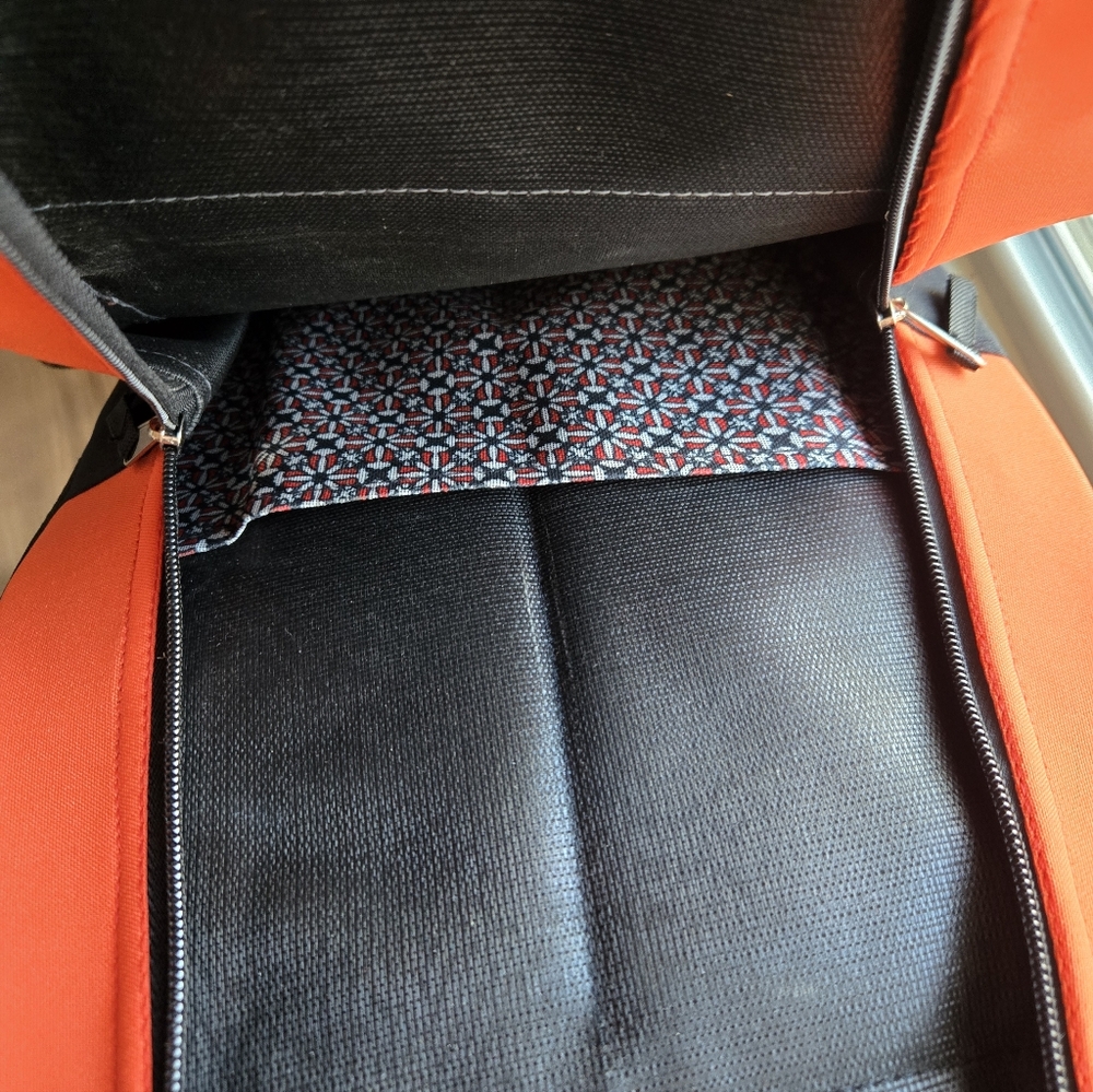 🍊 Herschel Heritage Backpack in Tiger Orange & Black 🍊 - Picture 6 of 7
